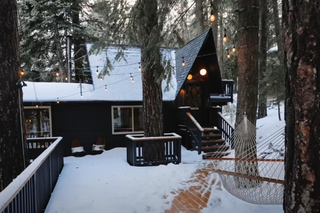 These Airbnb Homes Are Not What They Seem – Take a Look Inside and Be Amazed!