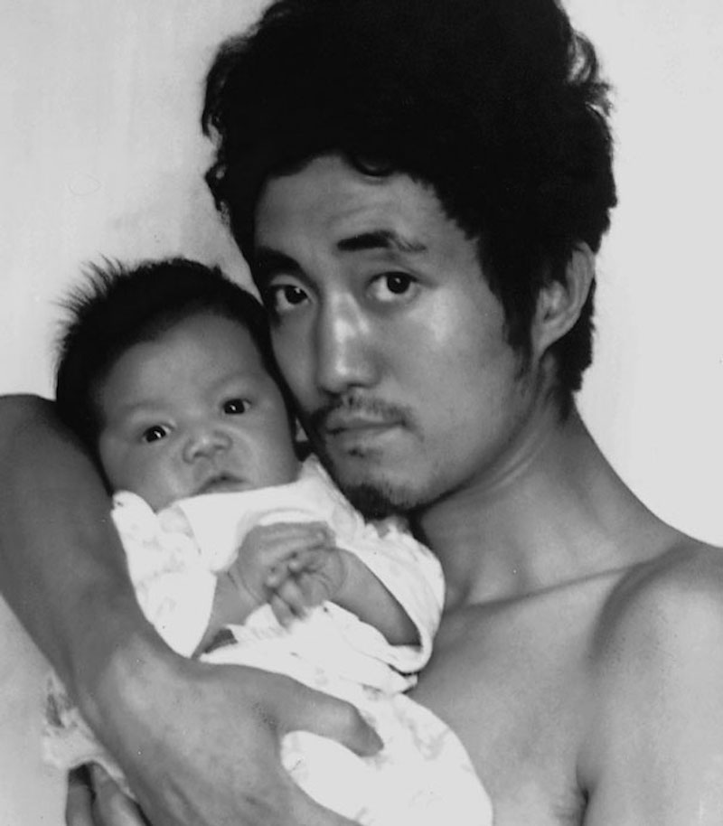 Dad and son take the same picture every year for 27 years and the final one is particularly moving
