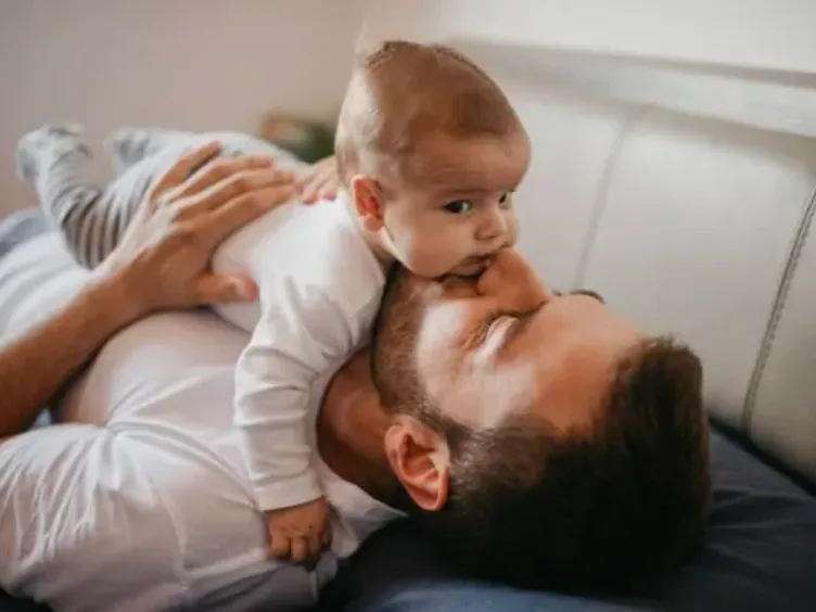 Cat Guarding Baby Every Night - When Parents Sees It, They Bursts Into Tears