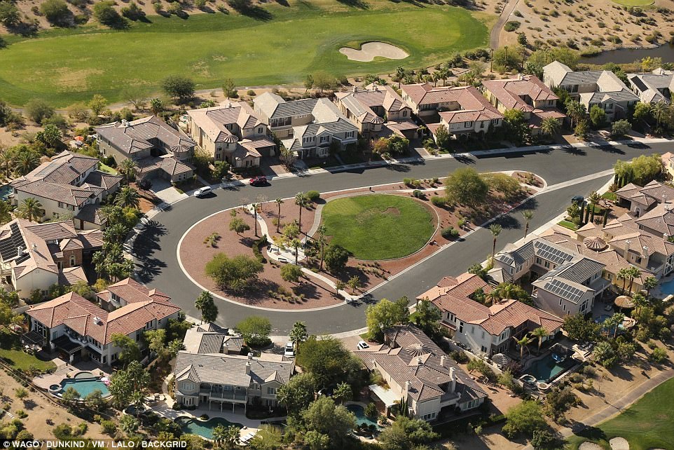 These celebrities live in crazy houses