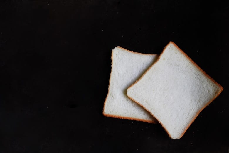 Bread as a cleaning product? Let us explain how it works