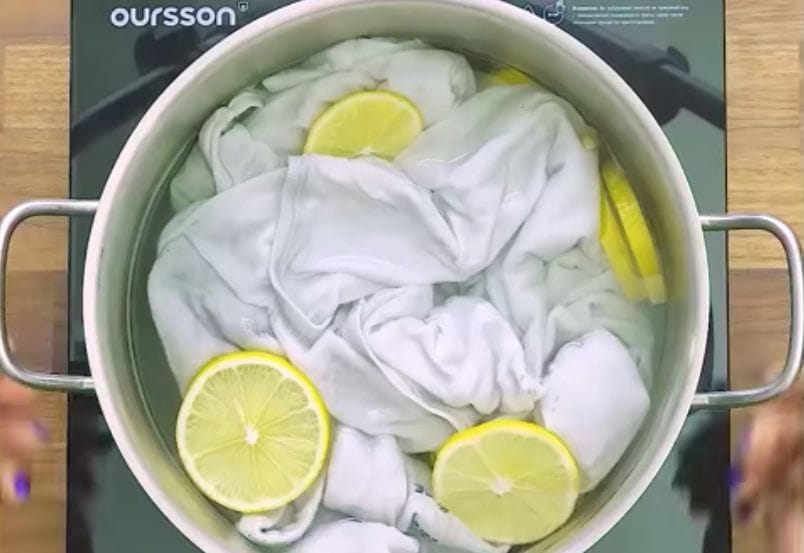 Boil a white shirt in a pot with lemon slices and you might end up with this amazing result
