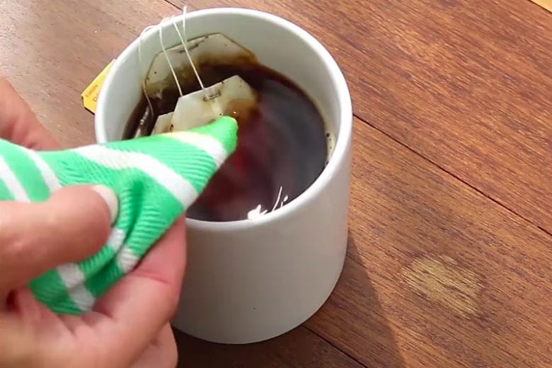 This is how you get scratches and stains out of your wood floor