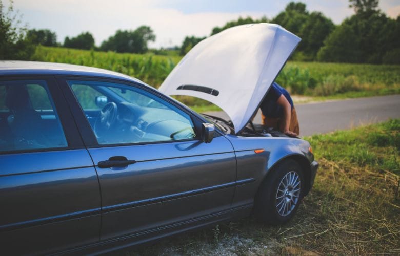 Dein Auto gibt dir diese 5 Signale, kurz bevor es eine Panne bekommt