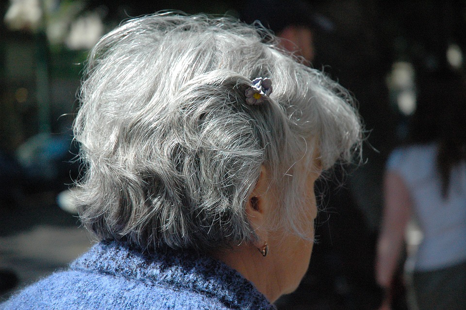 Warum werden die Haare im Alter eigentlich grau?