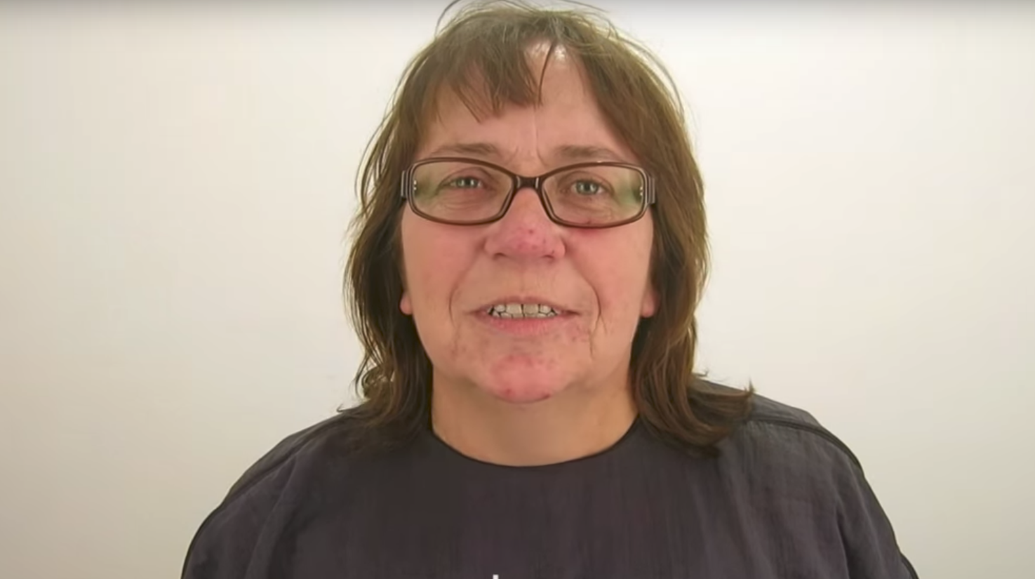 Frisch geschiedene Mutter wünscht sich einen Neuanfang und erhält DIESES spektakuläre Make-over!