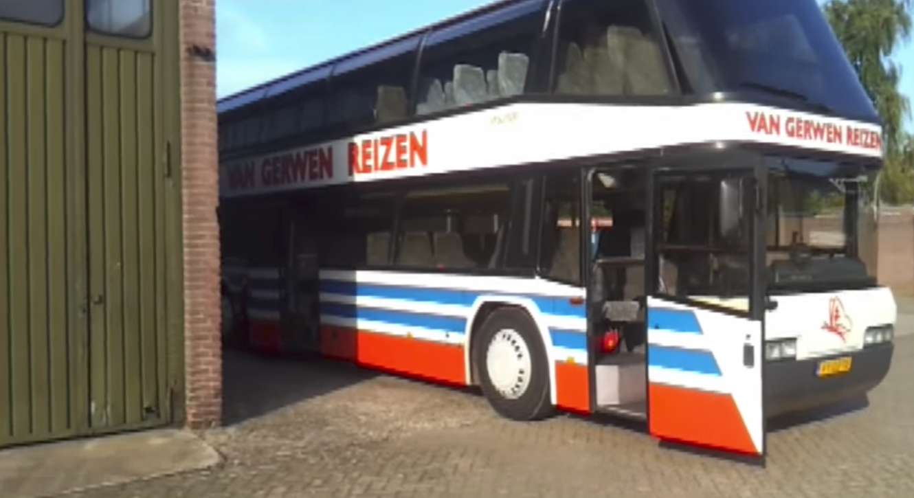 Ein alter Bus kann in etwas so Tolles verwandelt werden! Sieh dir das Ergebnis an