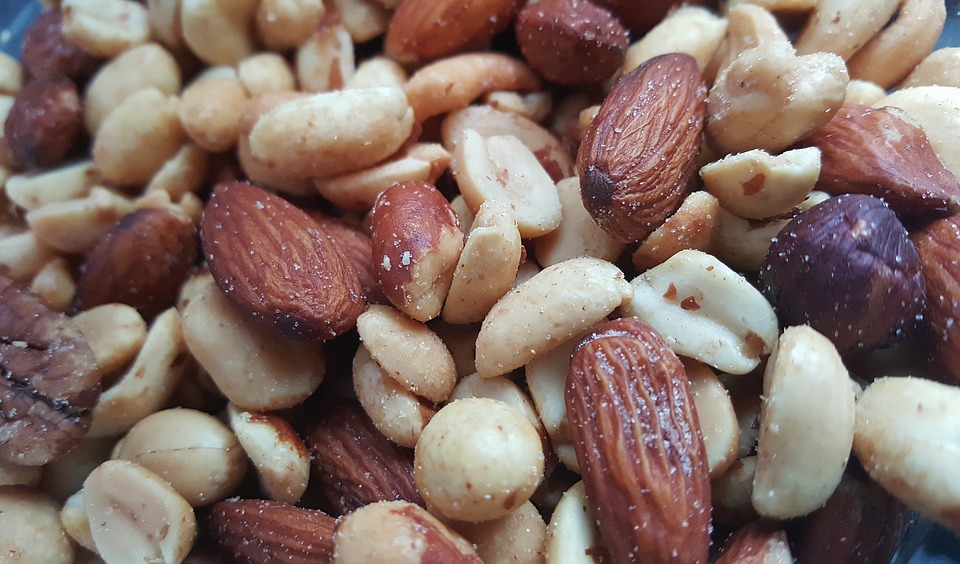 Gesund und lecker: diese Nüsse haben die wenigsten Kalorien!