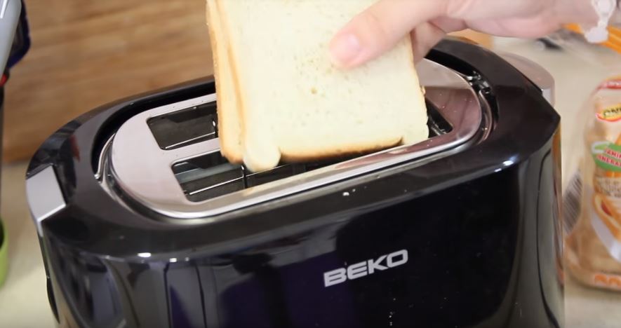 zwei Toastbrotscheiben