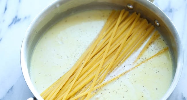 Diese fantastischen Spaghetti werden mit 6 Zutaten aber nur in einem Topf gemacht! Das musst du ausprobieren!
