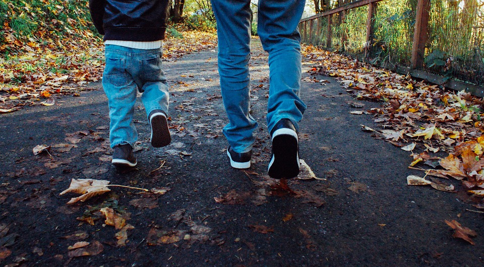 Jeans kürzen ohne Schere oder Ändern des Originalrandes!