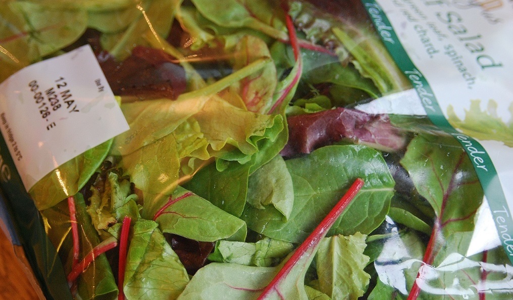 Kaufst du manchmal Salat aus der Tüte im Supermarkt? Lies dir das mal durch...
