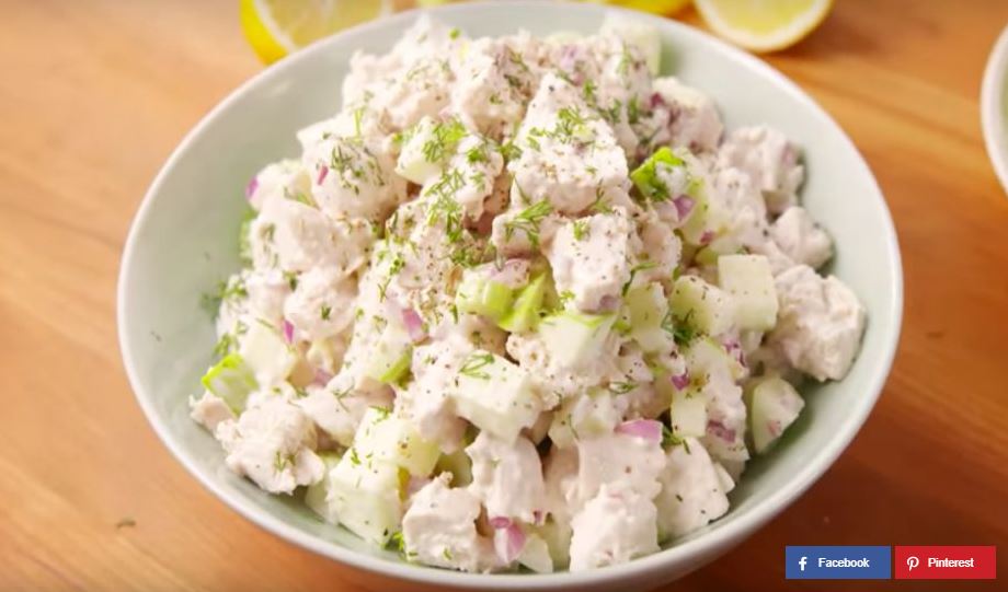 Rezept: erfrischender Hühnchen Apfel Salat.