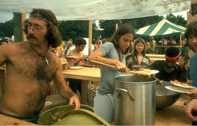 21 Unglaubliche Woodstock-Fotos, die das Gefühl vermitteln, selbst da gewesen zu sein