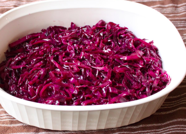 Diese leckere Rotkohl Rezept Variante solltest du auf jeden Fall mal probiert haben!