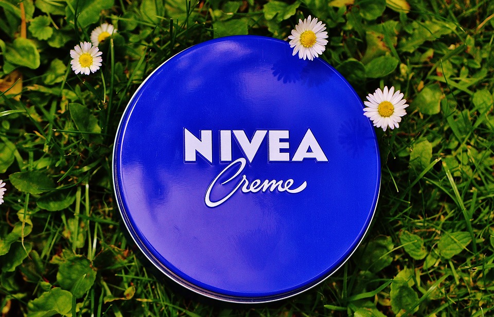 Viele Menschen habe diese Nivea-Dose zu Hause rumliegen, wissen aber gar nicht was sie damit alles machen können!