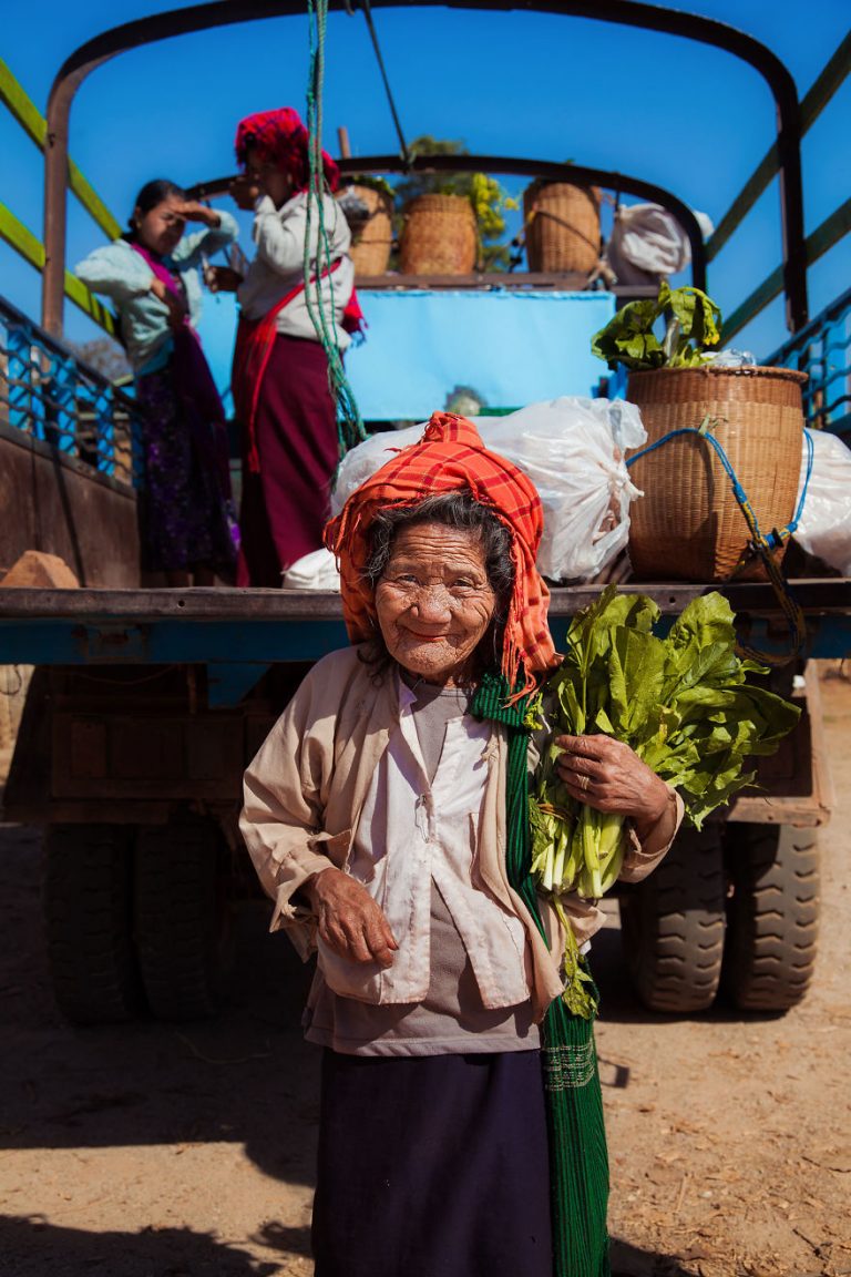 30 beautiful women from around the world
