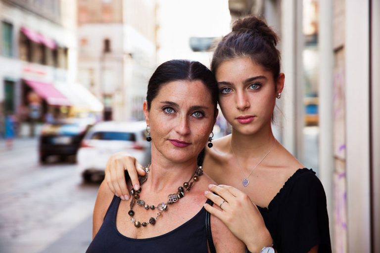 30 beautiful women from around the world