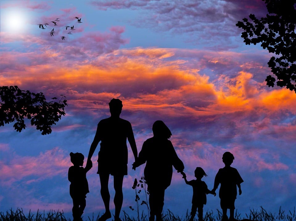 Diese 5 Sachen sollten Eltern ihre Kinder selber machen lassen!