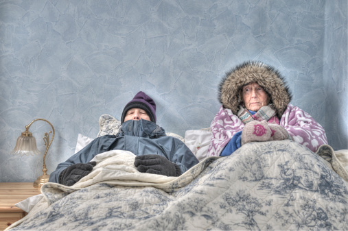 Hast du nachts die Heizung in deinem Schlafzimmer an? Stelle sie lieber wieder aus! Warum ein kaltes Schlafzimmer viel besser ist!