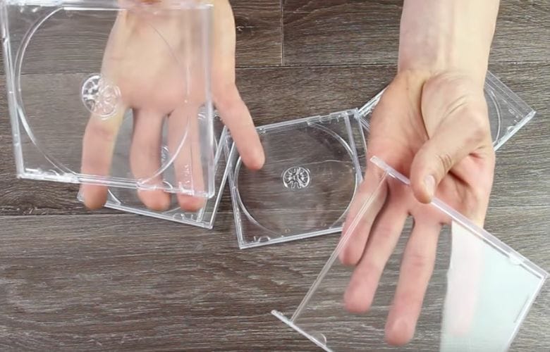 Hast du noch lose CD-Hüllen rumliegen? Du wirst nicht erraten was du damit alles praktisches machen kannst!
