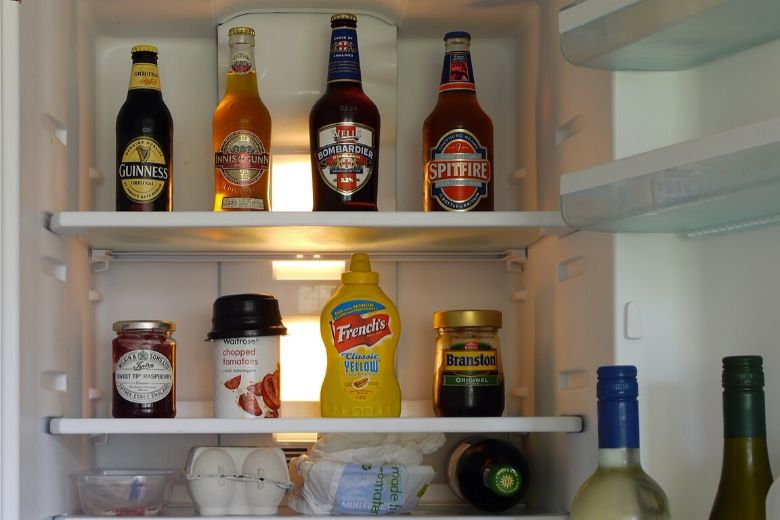 Welche Würzsoßen gehören in den Kühlschrank? Welche nicht? Wir wissen es!
