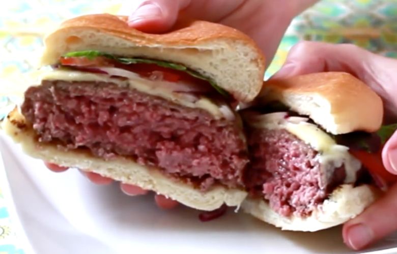 Ist es in Ordnung einen Hamburger zu essen, bei dem das Fleisch noch etwas rot ist?
