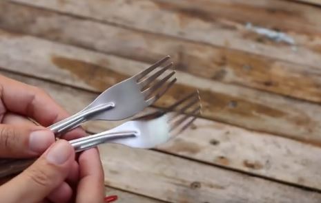 Keine Grillzange parat? Grilltipps vom Profi? Diese Tricks werden dir gefallen