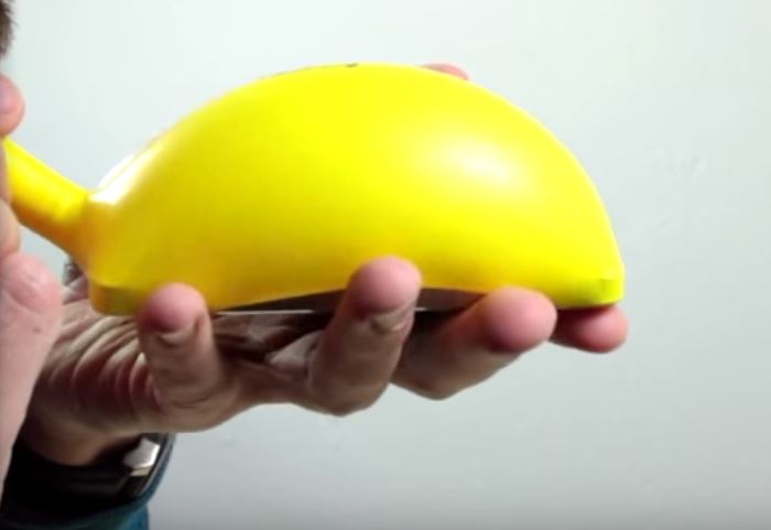 Video: gummierte, professionelle Handy - Schutzhülle in nur 8 Sekunden