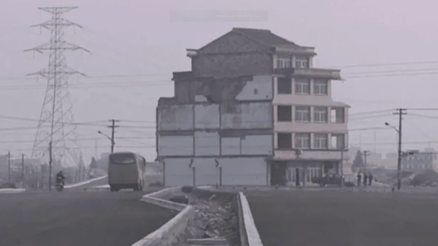 The House That Wouldn’t Move: This Man Fought to Keep His Home