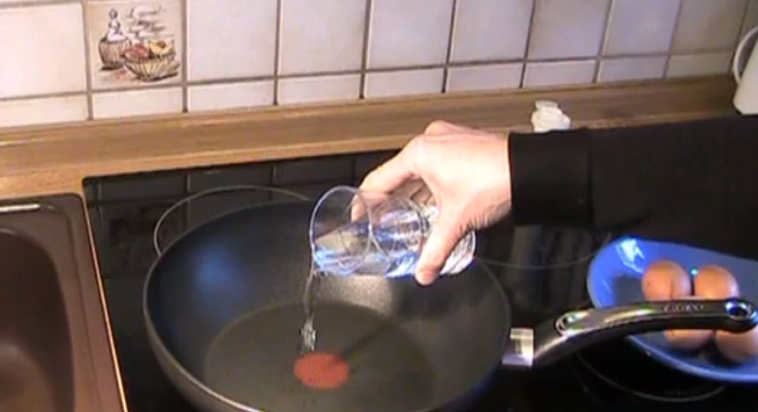 Mit diesem Trick brätst du das perfekte Spiegelei!