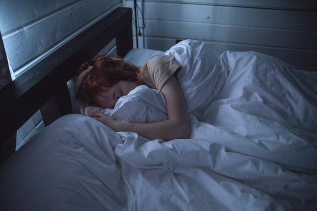 Die ideale Zeitspanne um ins Bett zu gehen - für optimale Erholung.
