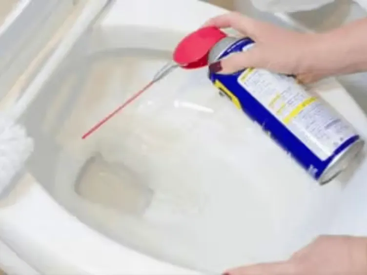 40 großartige WD-40-Hacks, die Sie rund um das Haus verwenden können