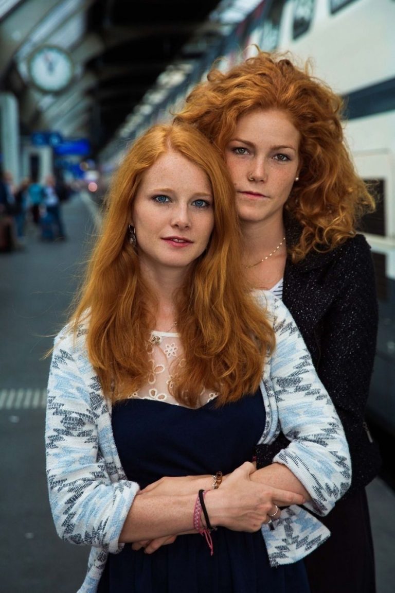 30 beautiful women from around the world