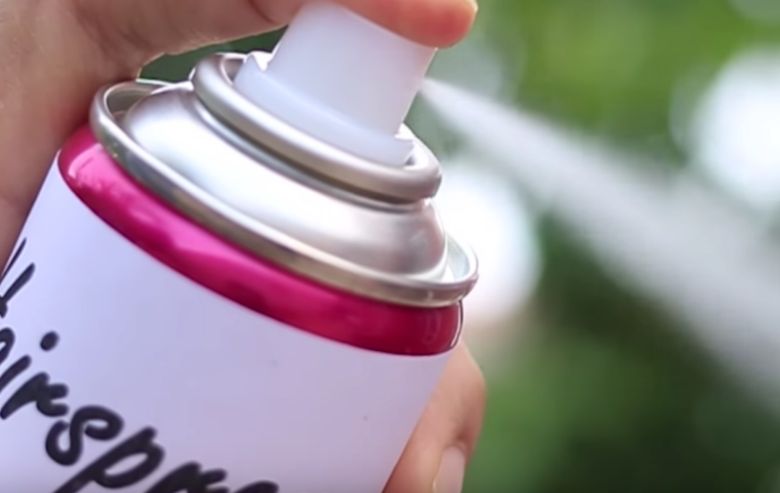 6 praktische Nutzen von Haarspray, die nichts mit deiner Frisur zu tun haben