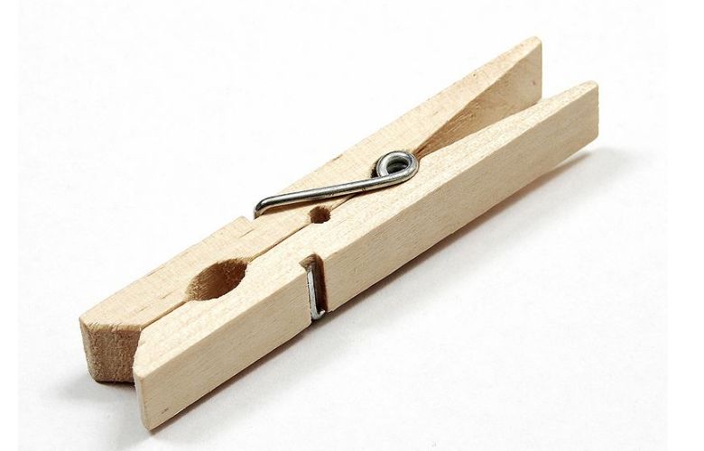 Dieser Wäscheklammer Trick wird von Heilpraktikern empfohlen.