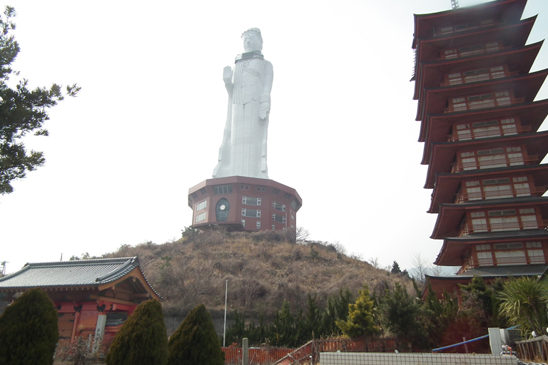 Huge Statues Found Around The World