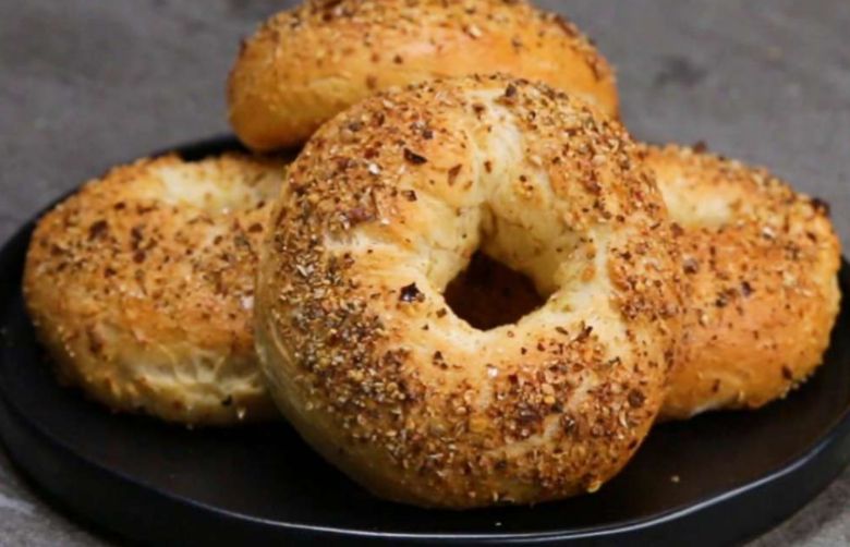 So machst du die leckersten Bagels mit nur 3 (!) Zutaten selbst!