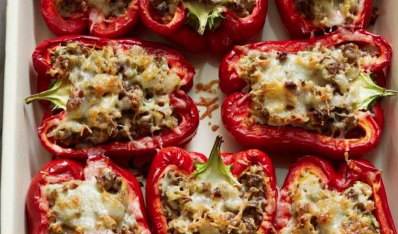 Ein Augenschmaus, der genau so lecker schmeckt: gefüllte Paprika mit Hackfleisch!