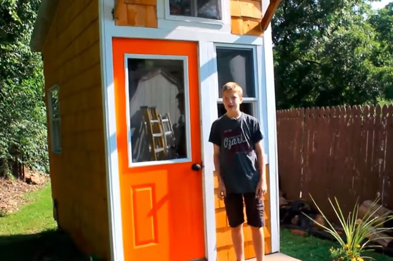 Beeindruckender 13-jähriger Junge baut eigenes 'Tiny House': die Inneneinrichtung ist wirklich großartig!