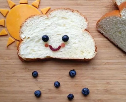 Toast Wolke Food Art