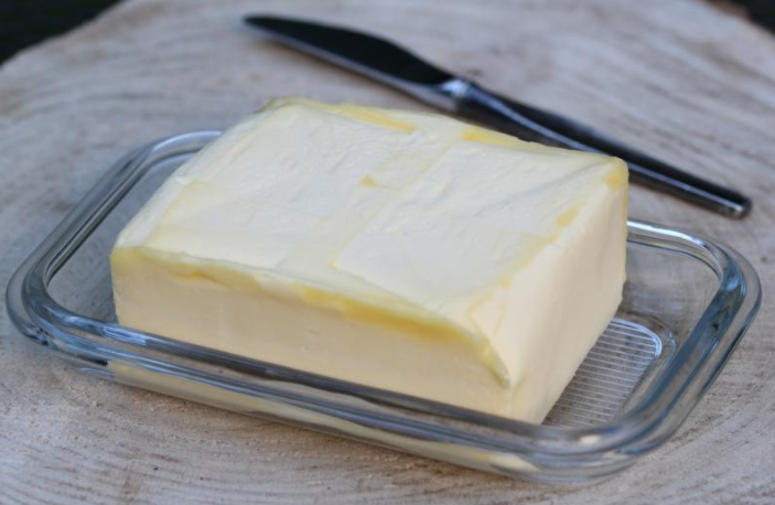 ‘Butter kann man prima außerhalb des Kühlschranks lagern’: wahr oder nicht wahr? Das ist die Antwort!