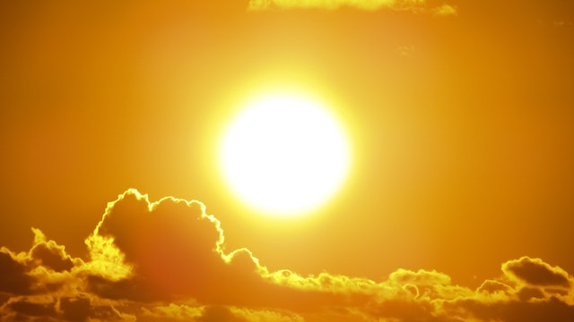 Willst du an einem heißen Tag die Klimaanlage einschalten? Hier sind 7 Tipps für den optimalen Einsatz