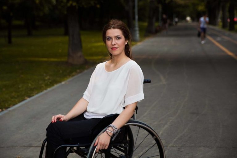 30 beautiful women from around the world