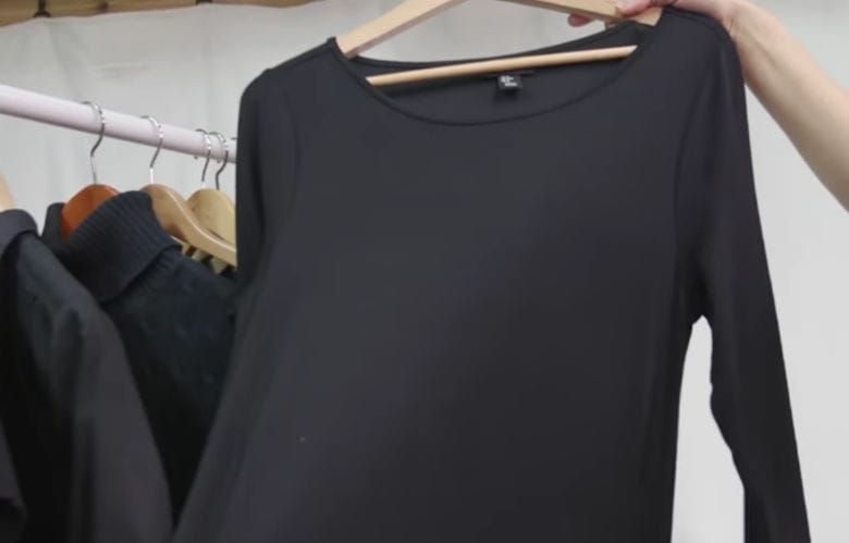 So wäscht du richtig, damit schwarze Wäsche schwarz bleibt.