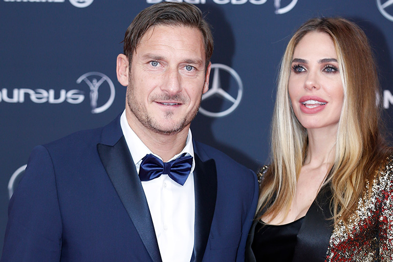 15 homens famosos cujas esposas são absolutamente de tirar o fôlego