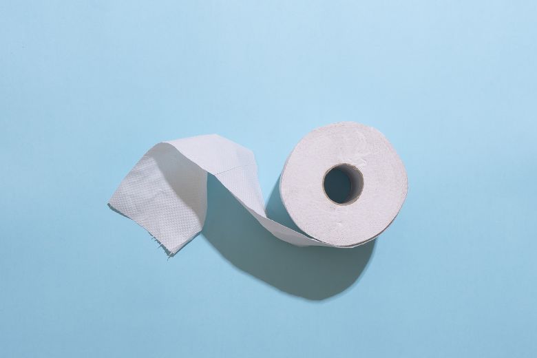Stinkt je urine? Deze 5 factoren kunnen daarbij een rol spelen