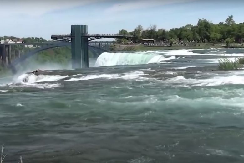 Descoberta incrível após a drenagem das Cataratas do Niágara em 1969