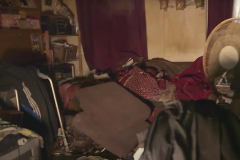 Schoonmakers pakken huis aan dat 9 jaar verwaarloosd werd, je herkent het niet meer terug!