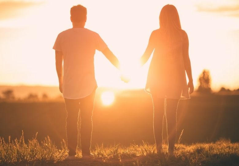 Louco: mulher descobre a verdadeira identidade do seu marido após 50 anos de casamento